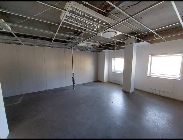 125M² OFFICE TO LET IN BEDFORDVIEW